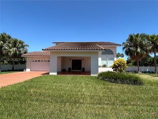 6611 SW 99th Ave, Miami, FL 33173