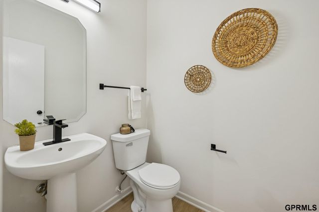 6514 N 104 Street, Omaha, NE 68122