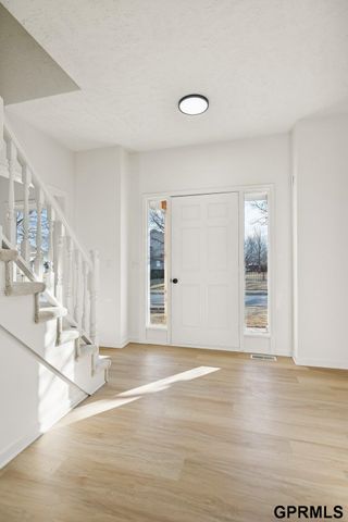 6514 N 104 Street, Omaha, NE 68122