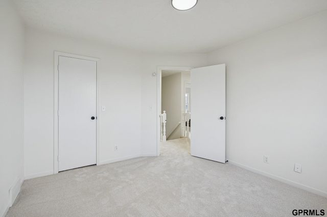 6514 N 104 Street, Omaha, NE 68122