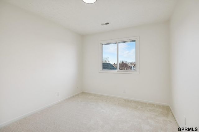 6514 N 104 Street, Omaha, NE 68122