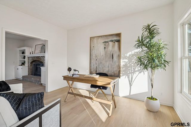 6514 N 104 Street, Omaha, NE 68122