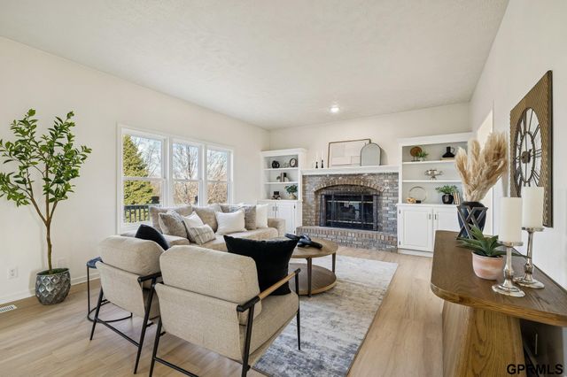 6514 N 104 Street, Omaha, NE 68122