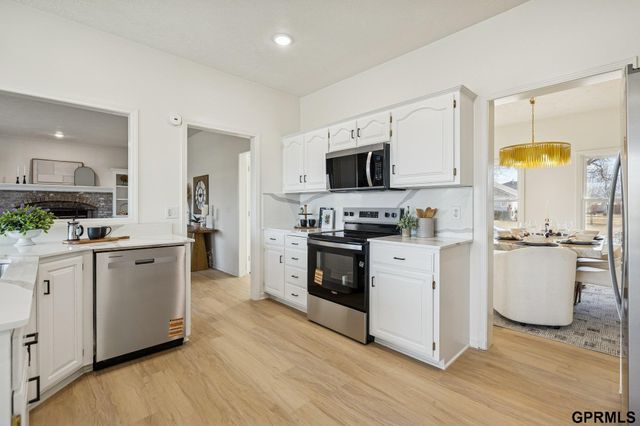 6514 N 104 Street, Omaha, NE 68122