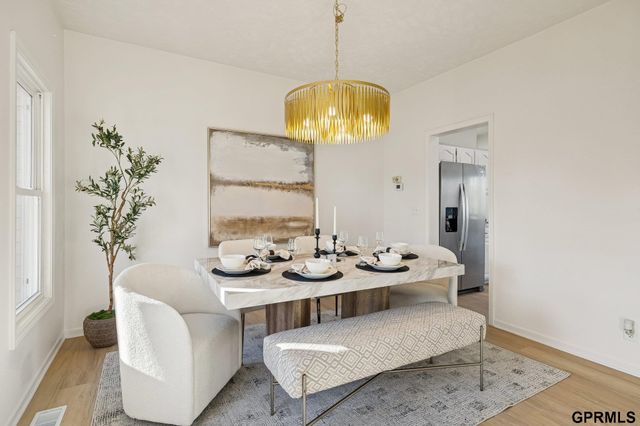 6514 N 104 Street, Omaha, NE 68122