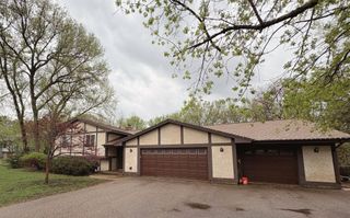 3920 Glendale Drive, Chanhassen, MN 55331