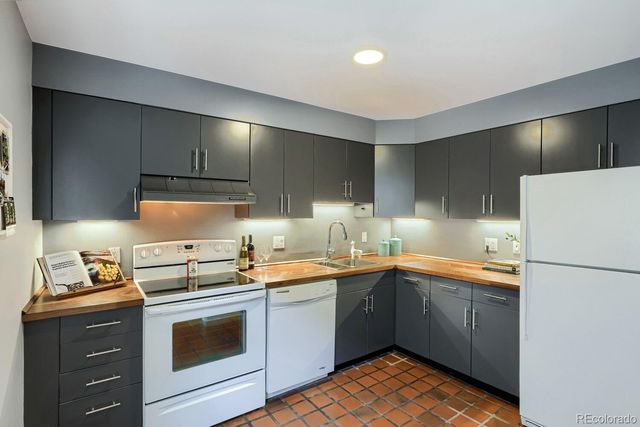 960 N Sherman Street 2F, Denver, CO 80203