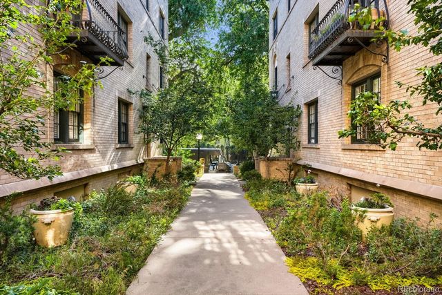 960 N Sherman Street 2F, Denver, CO 80203