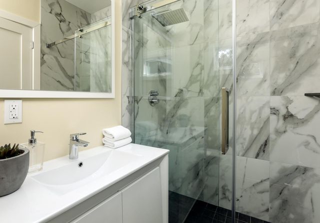 1909 Menalto Avenue, Menlo Park, CA 94025