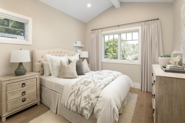 1909 Menalto Avenue, Menlo Park, CA 94025