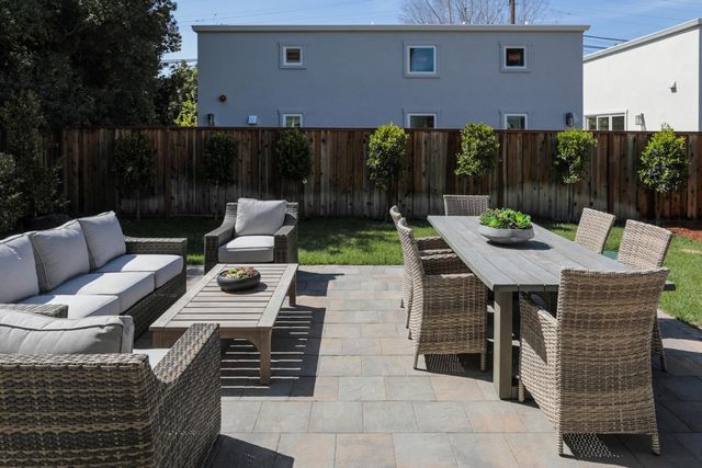 1909 Menalto Avenue, Menlo Park, CA 94025