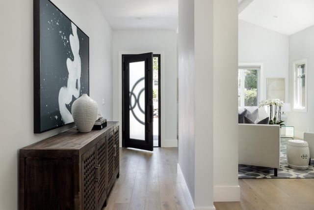 1909 Menalto Avenue, Menlo Park, CA 94025