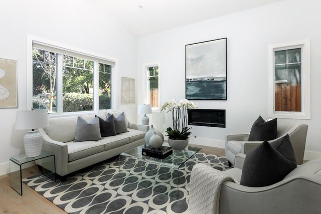 1909 Menalto Avenue, Menlo Park, CA 94025