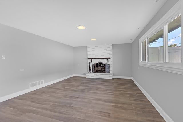 1320 E 169th Place, South Holland, IL 60473