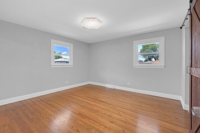 1320 E 169th Place, South Holland, IL 60473