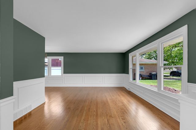 1320 E 169th Place, South Holland, IL 60473