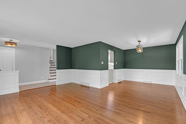 1320 E 169th Place, South Holland, IL 60473