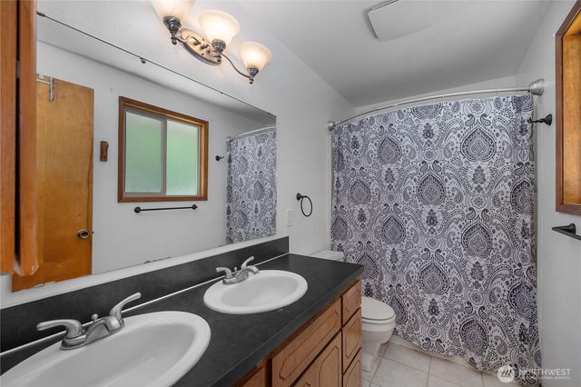 7004 Alderwood Court SE, Lacey, WA 98503