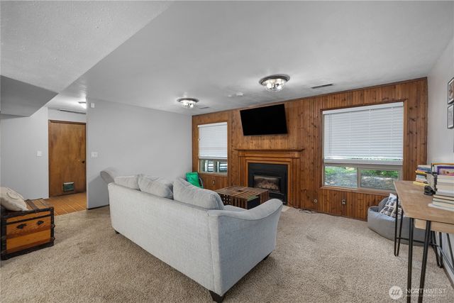 7004 Alderwood Court SE, Lacey, WA 98503