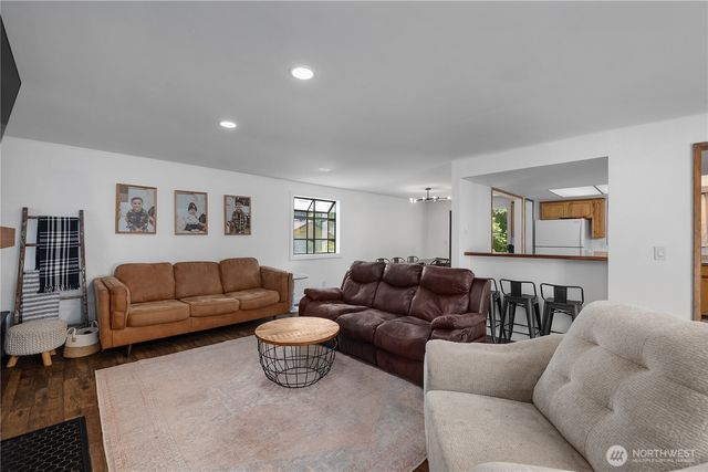 7004 Alderwood Court SE, Lacey, WA 98503