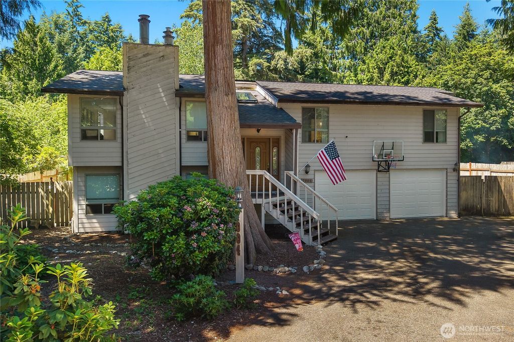 7004 Alderwood Court SE, Lacey, WA 98503