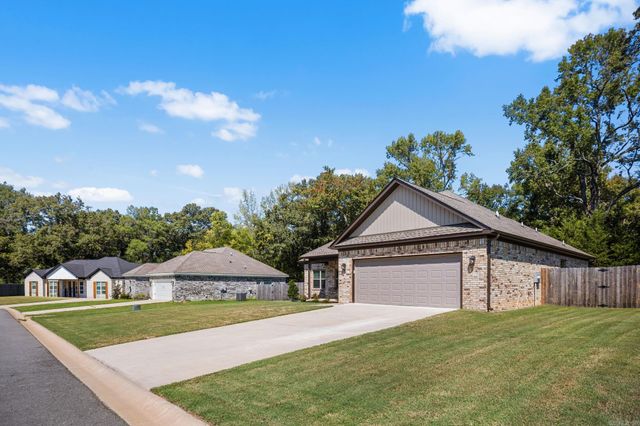 65 Lewis Loop, Greenbrier, AR 72058