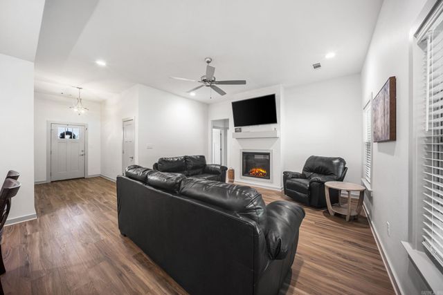 65 Lewis Loop, Greenbrier, AR 72058