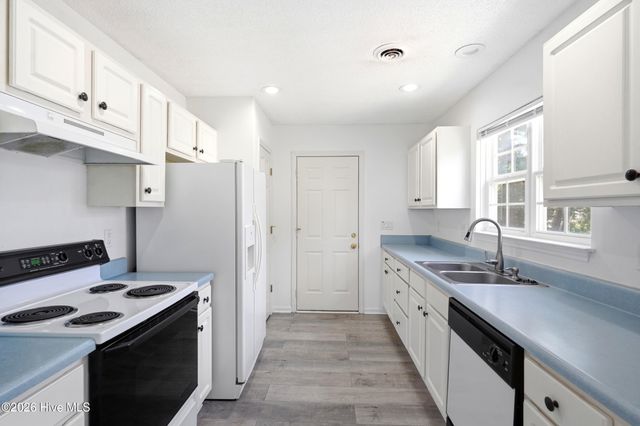 619 Glenarthur Drive, Wilmington, NC 28412