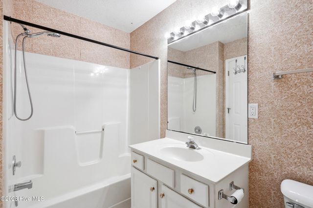 619 Glenarthur Drive, Wilmington, NC 28412