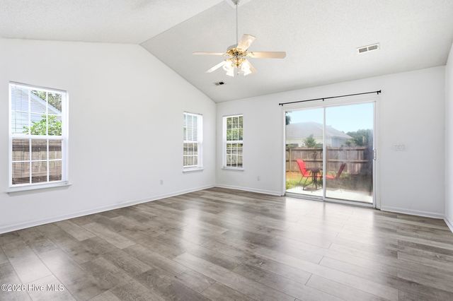 619 Glenarthur Drive, Wilmington, NC 28412