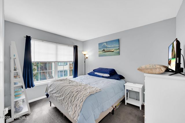 5 Shearwater Hollow 5, Bayville, NJ 08721
