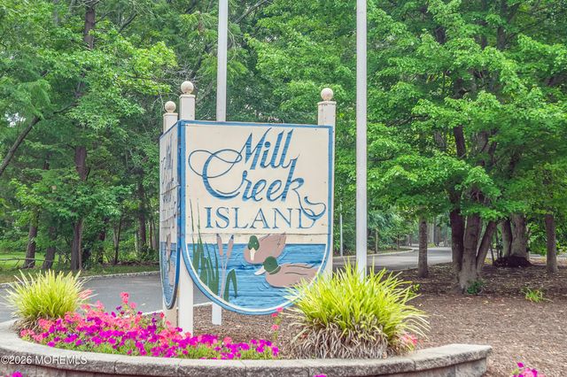 5 Shearwater Hollow 5, Bayville, NJ 08721