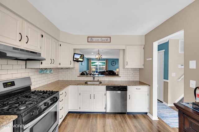 5 Shearwater Hollow 5, Bayville, NJ 08721
