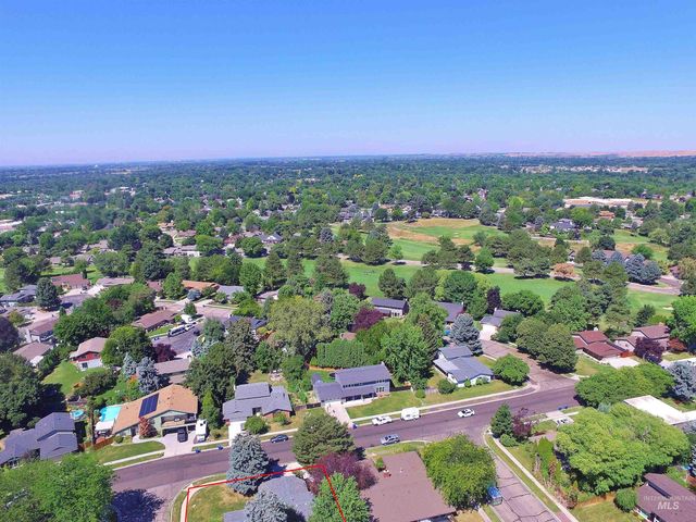698 N Eagle Hills Way, Eagle, ID 83616