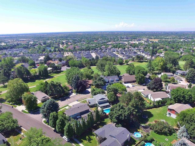 698 N Eagle Hills Way, Eagle, ID 83616