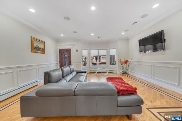 92 Washington Avenue, Cliffside Park, NJ 07010
