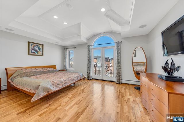 92 Washington Avenue, Cliffside Park, NJ 07010