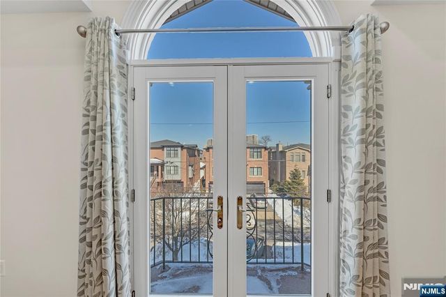 92 Washington Avenue, Cliffside Park, NJ 07010