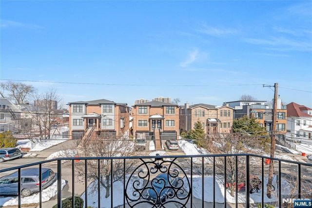 92 Washington Avenue, Cliffside Park, NJ 07010