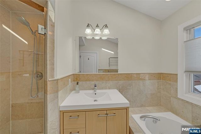 92 Washington Avenue, Cliffside Park, NJ 07010