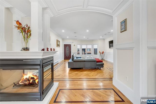 92 Washington Avenue, Cliffside Park, NJ 07010