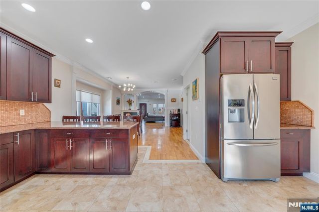 92 Washington Avenue, Cliffside Park, NJ 07010