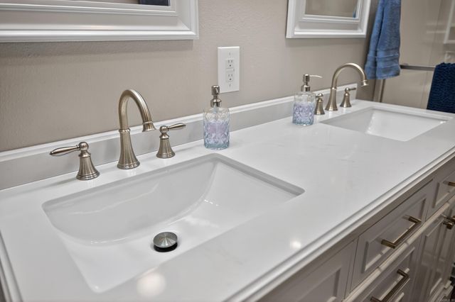 3 Polido Lane, Hot Springs Village, AR 71909