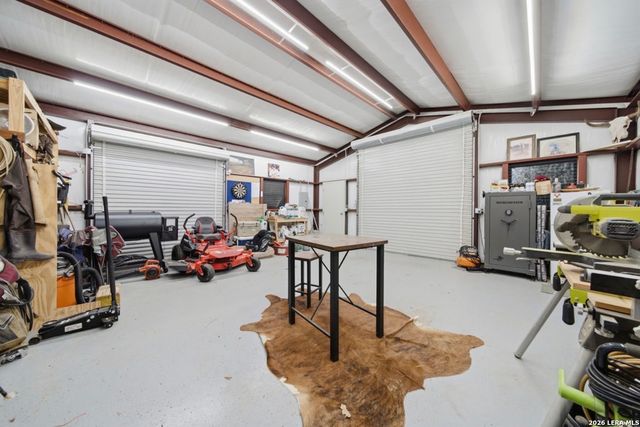 189 Champions, La Vernia, TX 78121