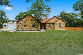 189 Champions, La Vernia, TX 78121