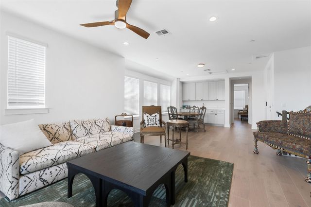 4216 Elevator DR 43, Austin, TX 78731