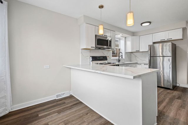 1723 W 75th Place, Chicago, IL 60620