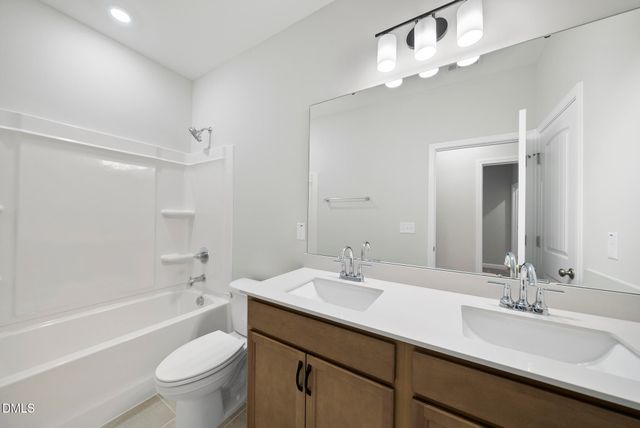 288 Meadowbark Bend 37, Garner, NC 27529