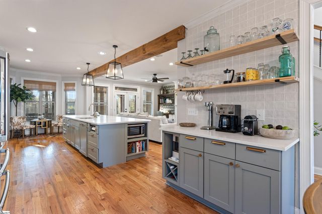 9 Waverly Court, Greenville, SC 29605