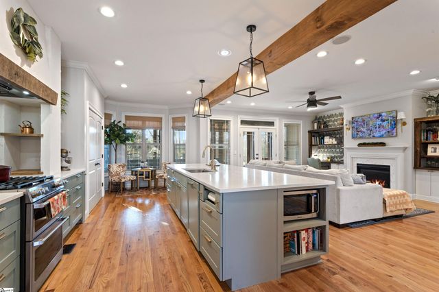 9 Waverly Court, Greenville, SC 29605